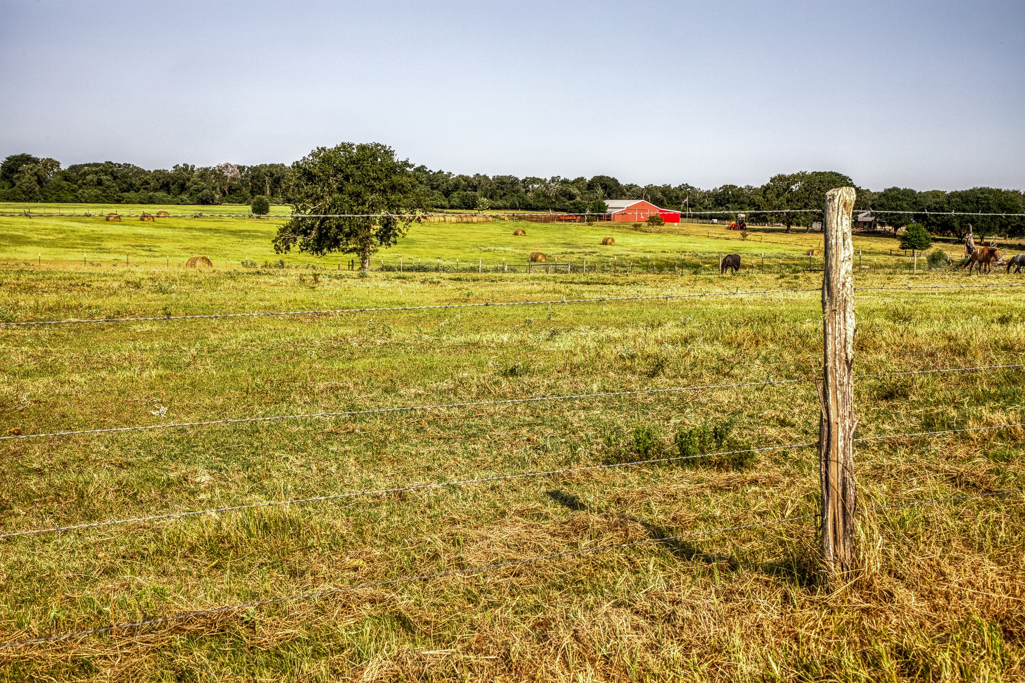 8201 Lone Star Road Washington, TX 77880 - Photo 20 of 22 a view of an ocean from a balcony