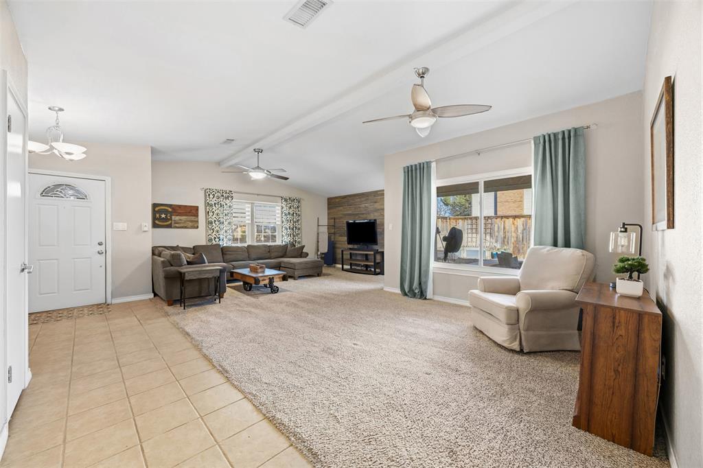 919 Mockingbird Drive Grapevine, TX 76051 - Photo 16 of 40