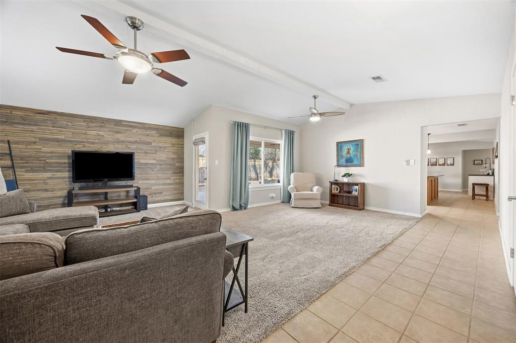 919 Mockingbird Drive Grapevine, TX 76051 - Photo 17 of 40