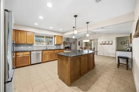 $559,900 | 919 Mockingbird Drive, Grapevine, TX 76051