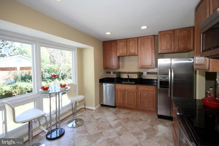 7016 Roundtree Road Falls Church, VA 22042 - Photo 11 of 26 Kitchen