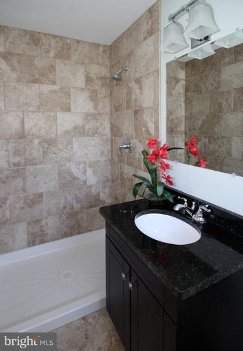 7016 Roundtree Road Falls Church, VA 22042 - Photo 22 of 26 Bath
