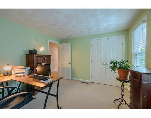 1102 Sandy Lane Wilmington, MA 01887 - Photo 22 of 35