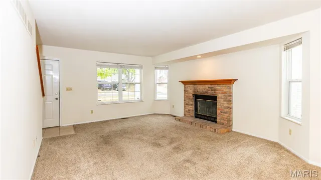 $324,900 | 524 Elm Crossing Court, Ballwin, MO 63021