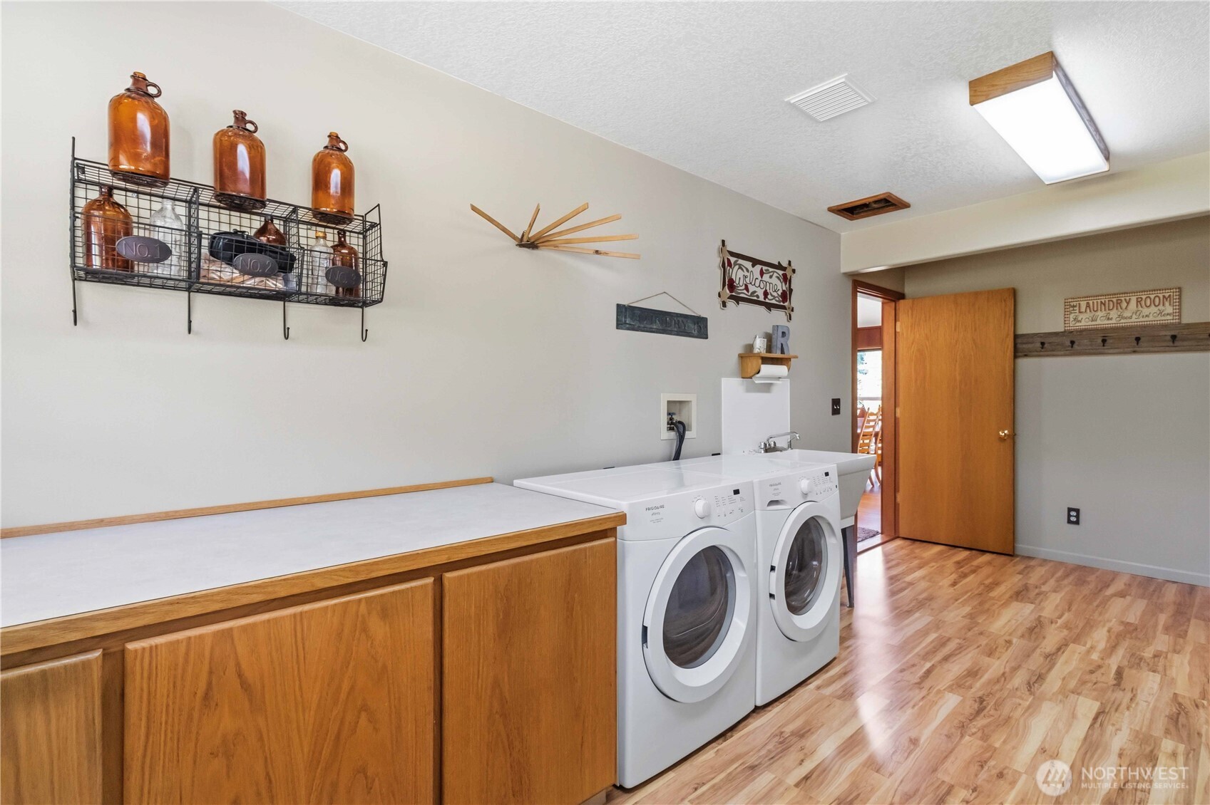 359 Frank Smith Road Toutle, WA 98649 - Photo 25 of 40 a utility room with dryer and washer