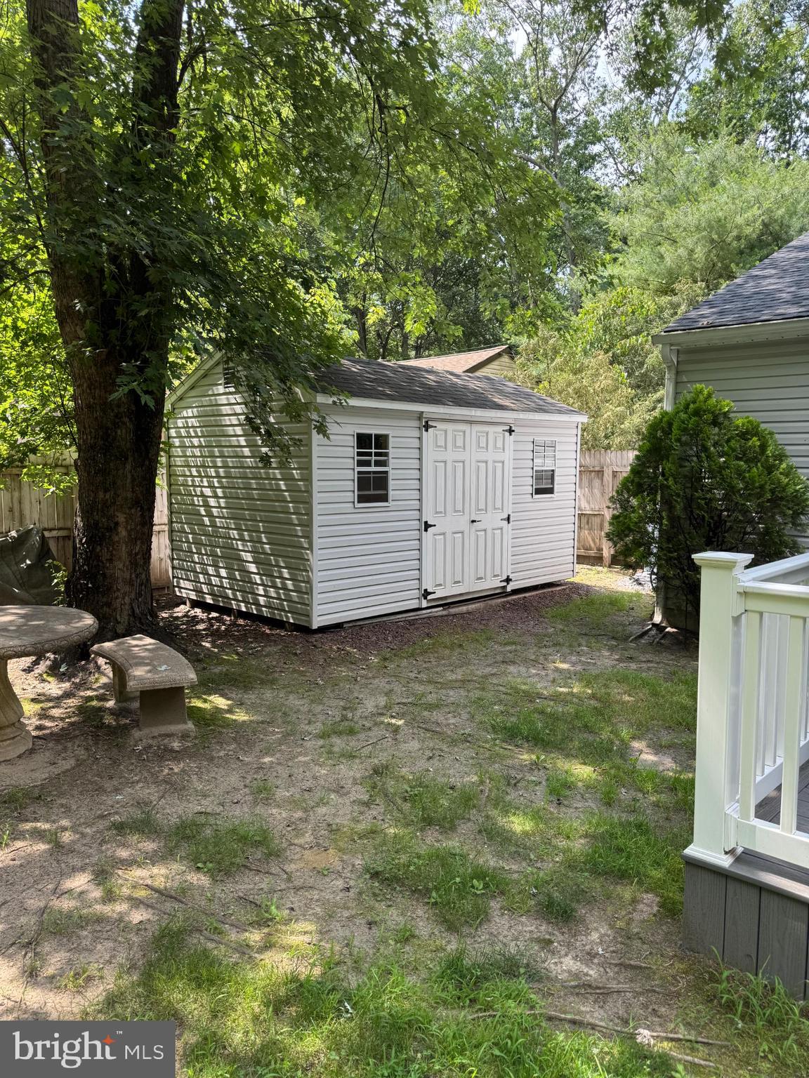 405 East Millstream Road Cream Ridge, NJ 08514 - Photo 32 of 37 a backyard of a house with lots of green space