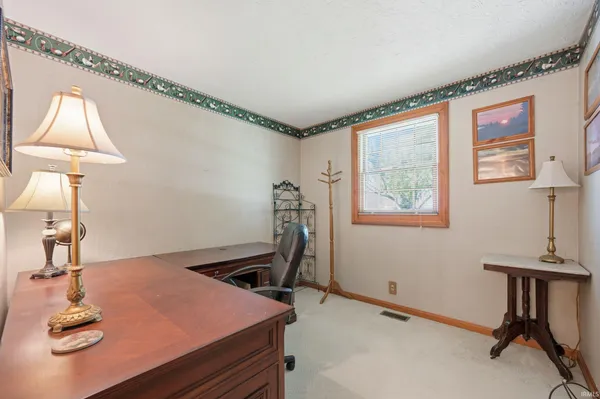 $149,900 | 431 Indiana Avenue, Parker City, IN 47368