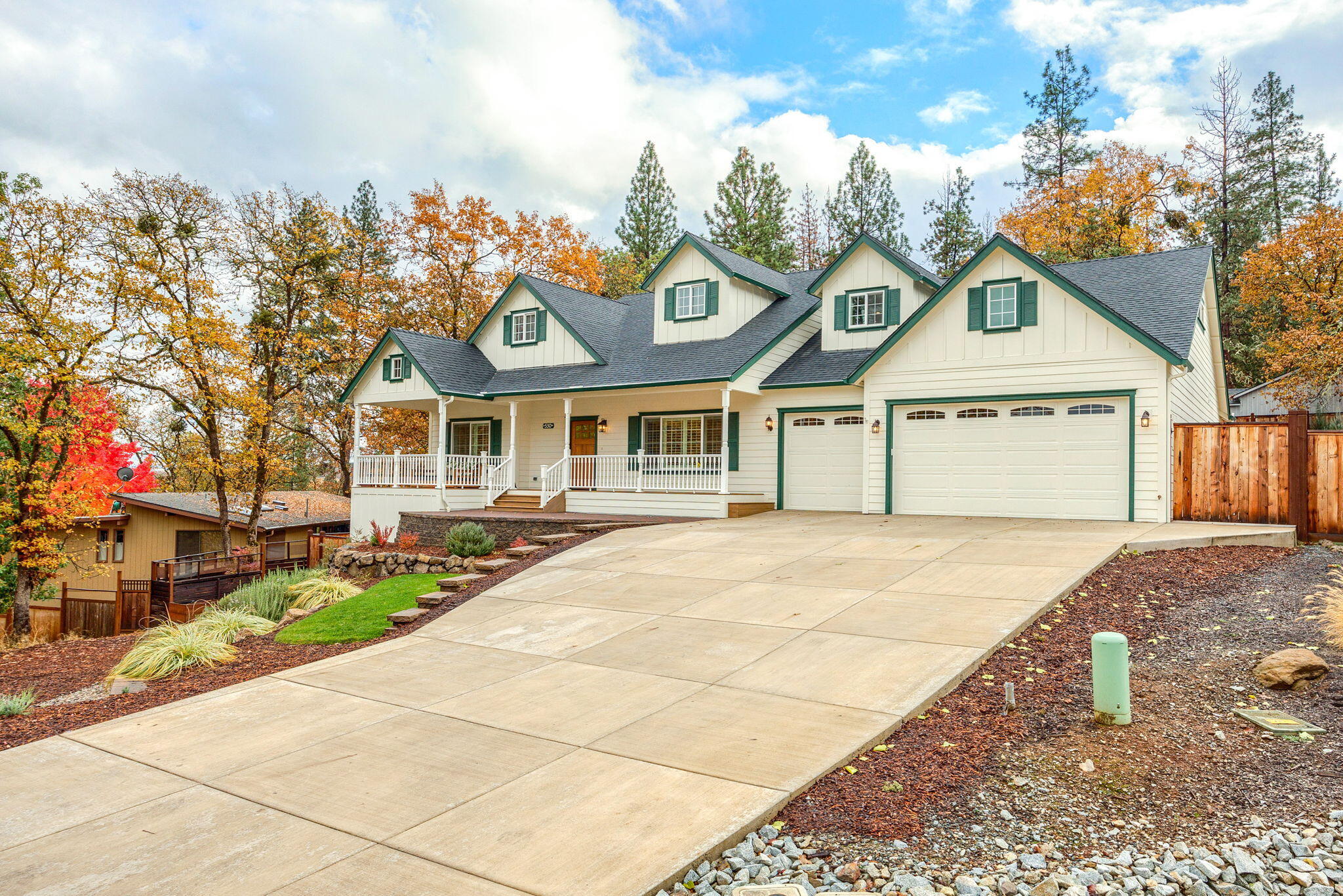 530 South Loop Road Jacksonville, OR 97530 - Photo 3 of 58 ApxSLR (4)