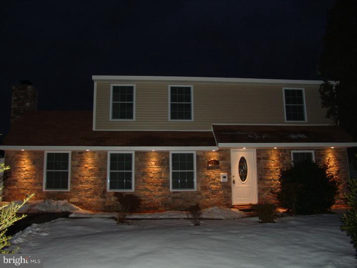 62 Long Loop Road Levittown, PA 19056 - Photo 8 of 14 Exterior Front