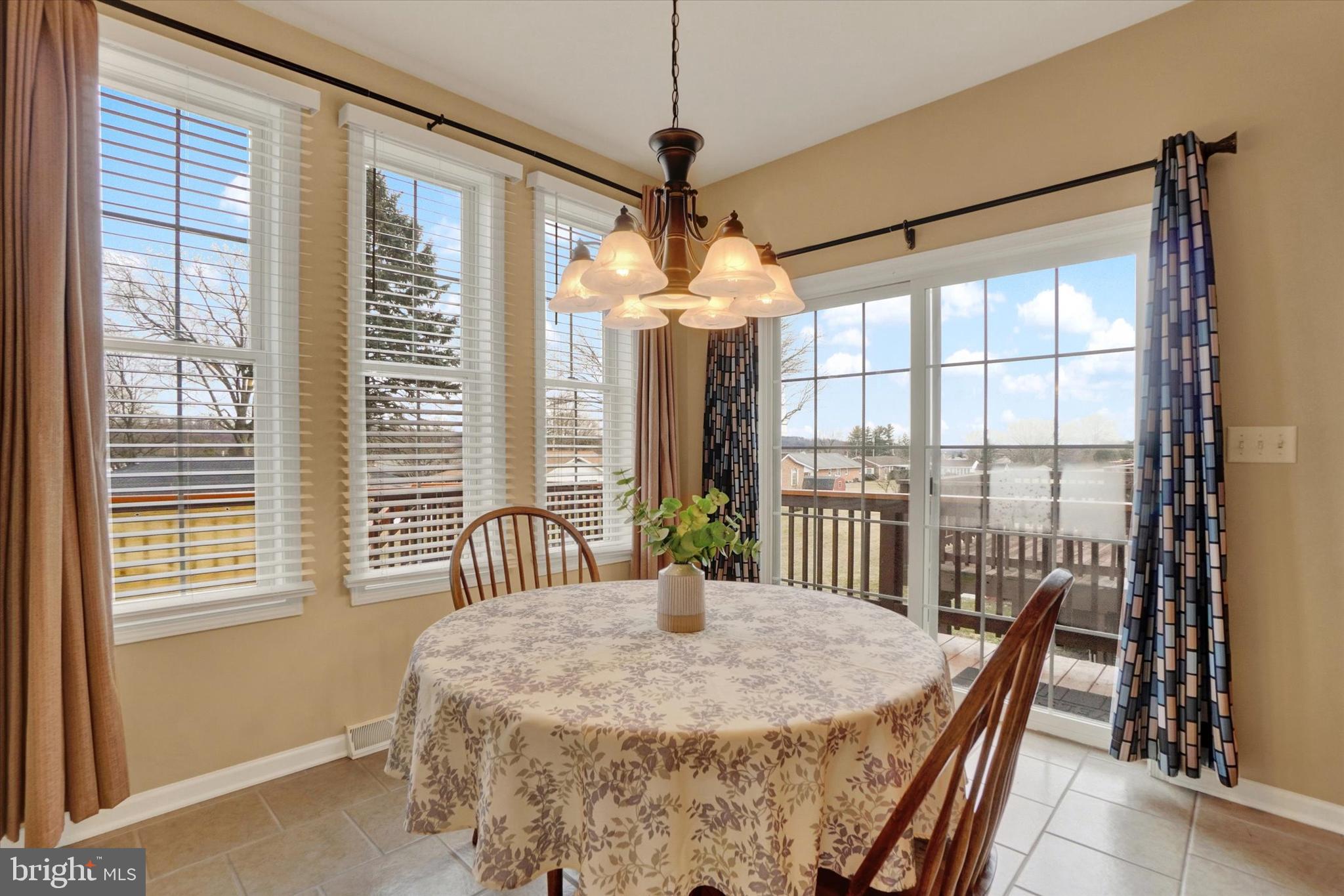 4271 Board Road Manchester, PA 17345 - Photo 8 of 27 Gallery Image 8