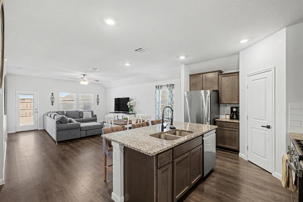 706 Spur Ridge, Princeton, TX