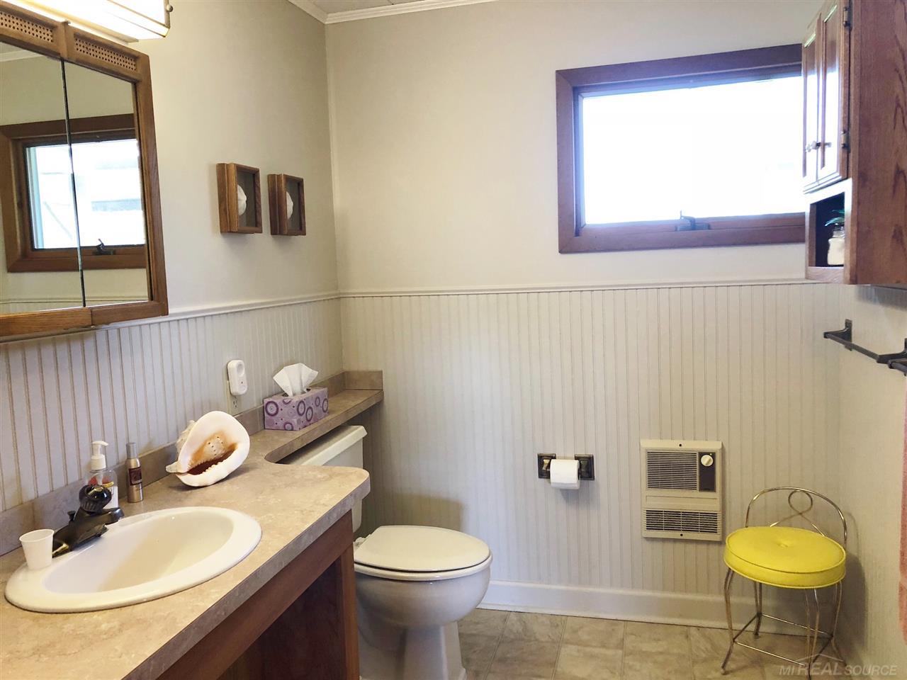 6646 North Lakeshore Road Palms, MI 48465 - Photo 21 of 45 31382442-20.JPG