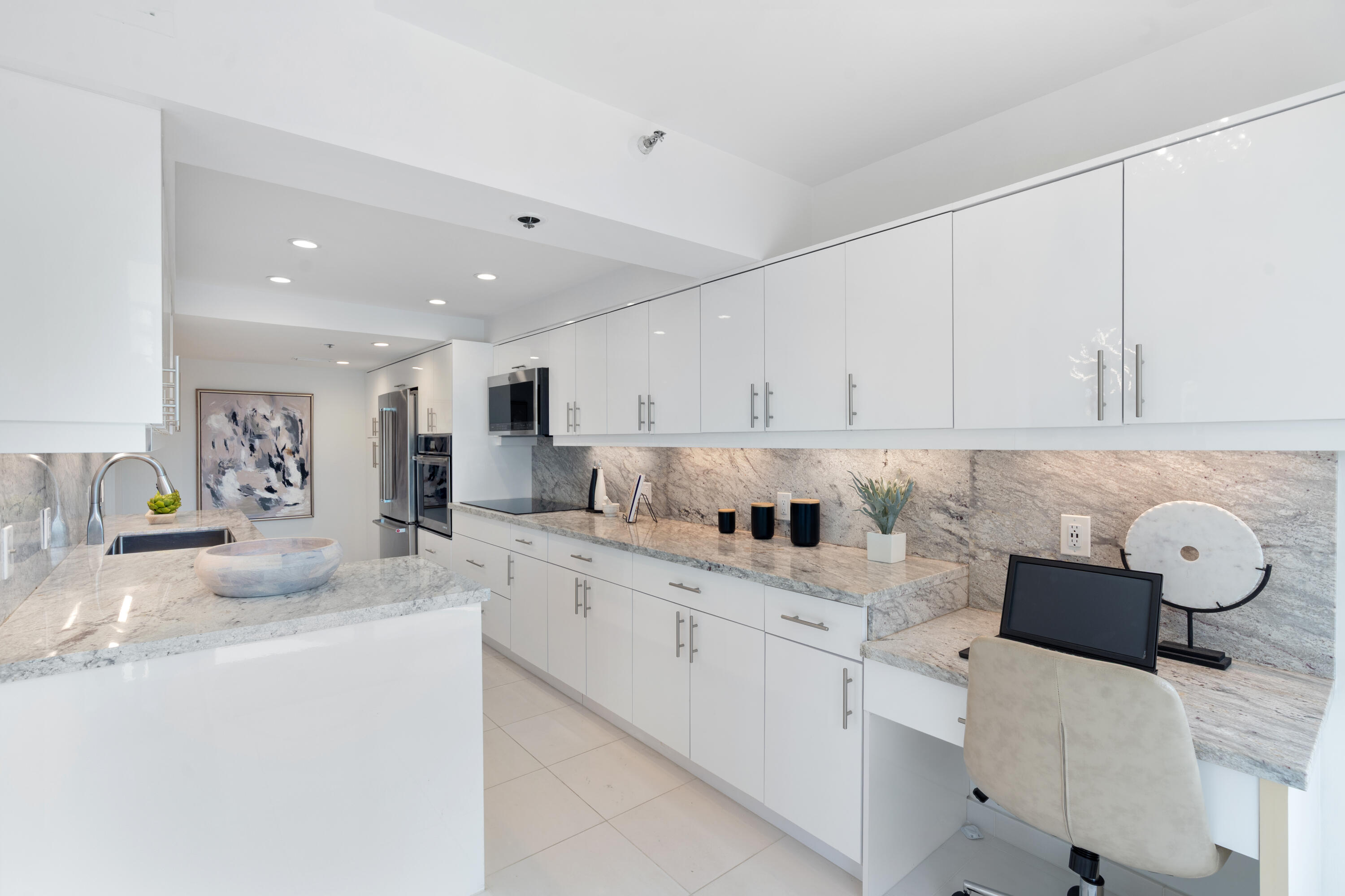 350 South Ocean Boulevard, Unit 1B Boca Raton, FL 33432 - Photo 21 of 26 Kitchen 2