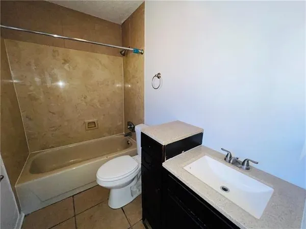 $1,800 | 1308 Cambridge Drive, Laplace, LA 70068