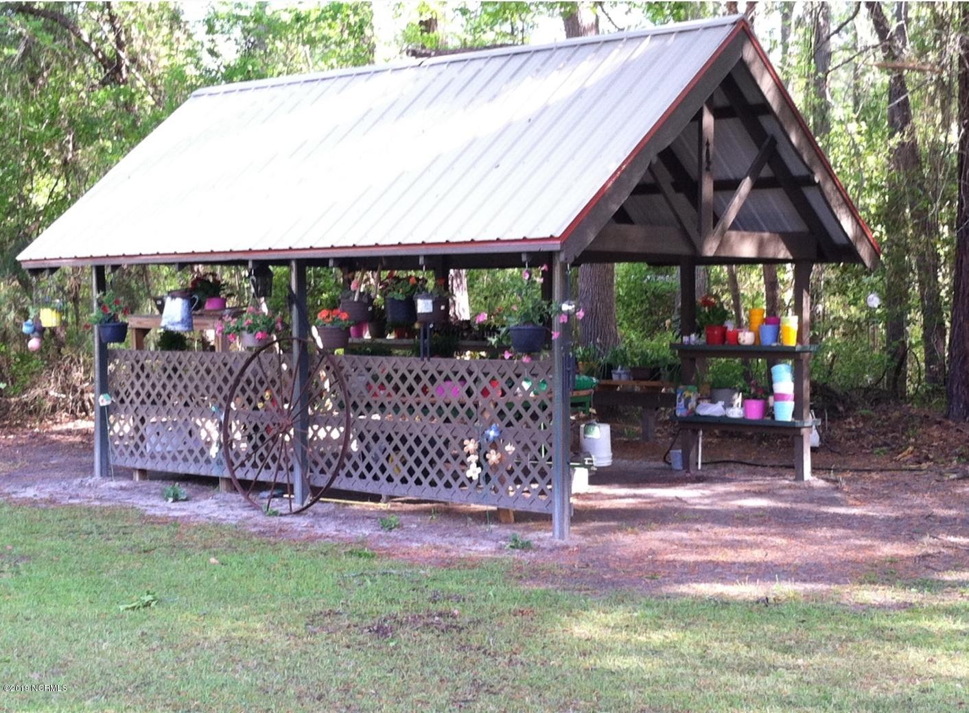 12765 X Way Road Laurinburg, NC 28352 - Photo 17 of 35 She Shed