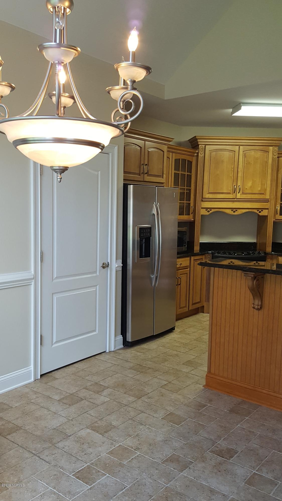 12765 X Way Road Laurinburg, NC 28352 - Photo 10 of 35 Kitchen