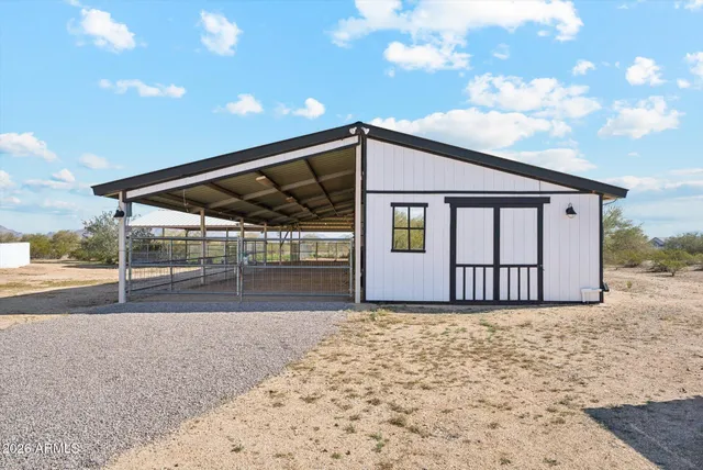 $1,500,000 | 12135 North Faldale Road, Casa Grande, AZ 85122