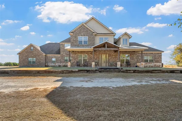 $945,000 | 2370 Garrett Lane, China Spring, TX 76633