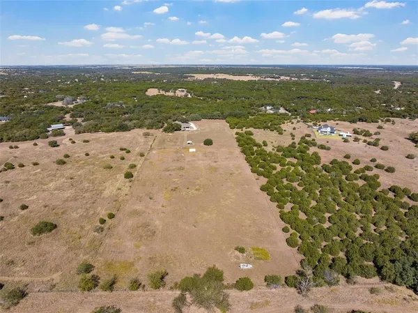 $945,000 | 2370 Garrett Lane, China Spring, TX 76633