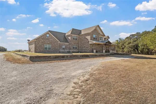 $945,000 | 2370 Garrett Lane, China Spring, TX 76633