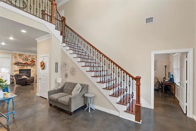 a view of entryway and hall