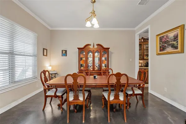 $945,000 | 2370 Garrett Lane, China Spring, TX 76633