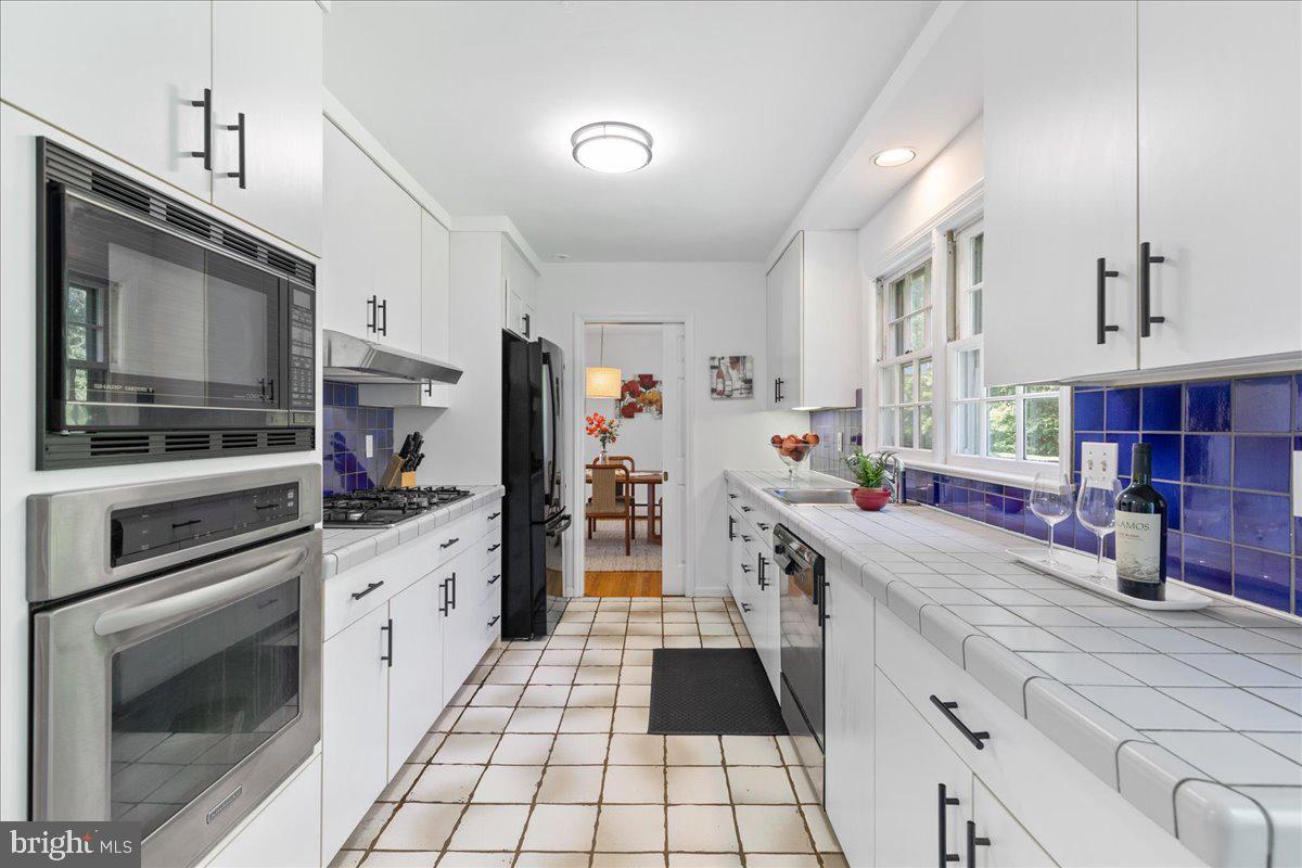 134 Sycamore Road Princeton, NJ 08540 - Photo 15 of 32