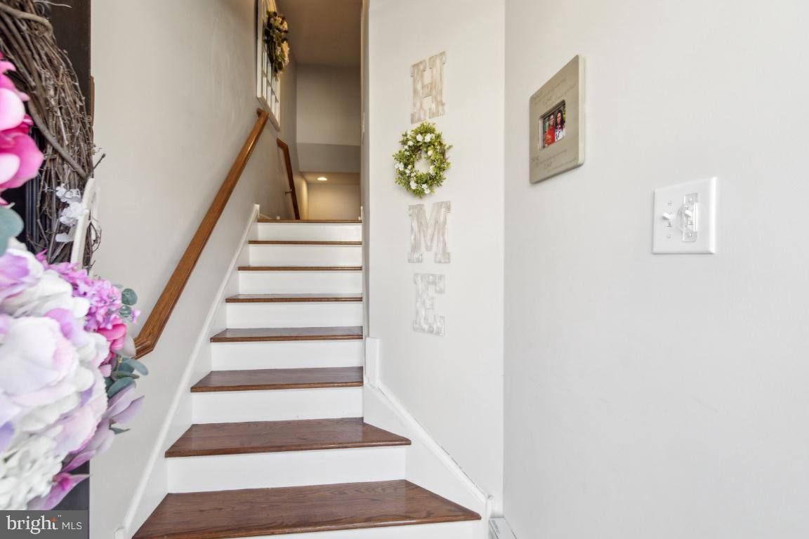 16 Grace Drive Marlton, NJ 08053 - Photo 2 of 24 a view of entryway