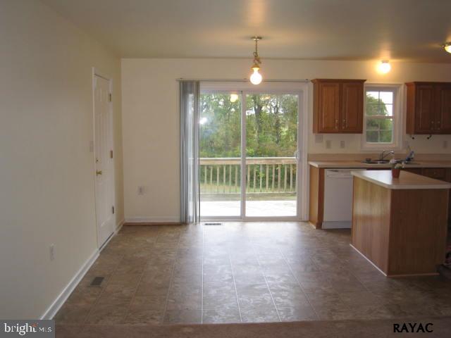 33 Jonquil Road Delta, PA 17314 - Photo 6 of 20 Gallery Image 6