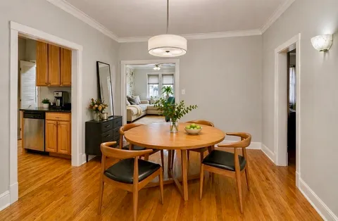 $159,000 | 242 South Maple Avenue, Unit 1W, Oak Park, IL 60302