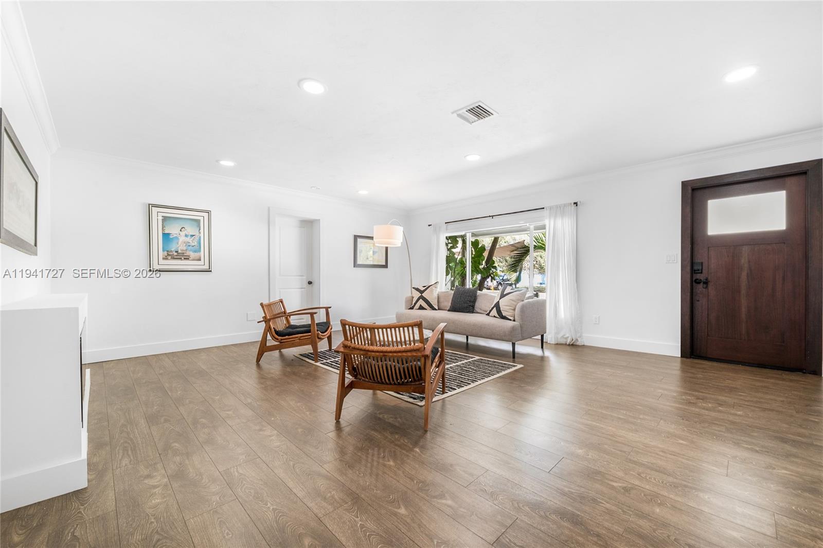 6440 Southwest 44th Street Miami, FL 33155 - Photo 6 of 27 Gallery Image 6
