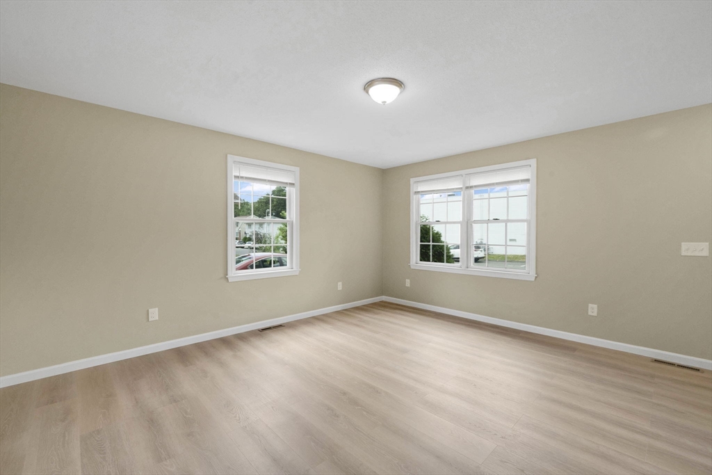 19-21 Biddle Street Springfield, MA 01129 - Photo 23 of 32