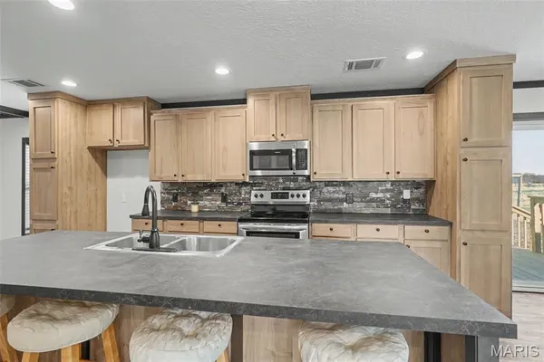$499,900 | 19225 Hubbell Lane, Warrenton, MO 63383