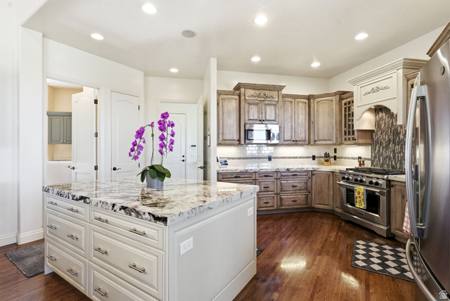 908 Fremont Road Bountiful, UT 84010 - Photo 19 of 120