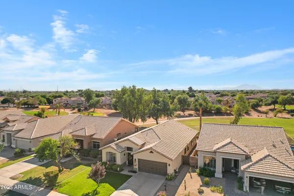 $575,000 | 1511 East Black Diamond Drive, Gilbert, AZ 85296