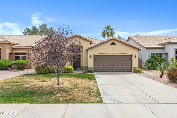 $575,000 | 1511 East Black Diamond Drive, Gilbert, AZ 85296