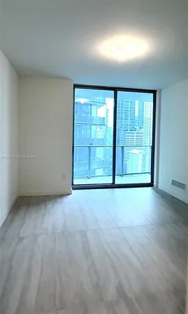 $6,300 | 77 Southeast 5th Street, Unit 2305, Miami, FL 33131