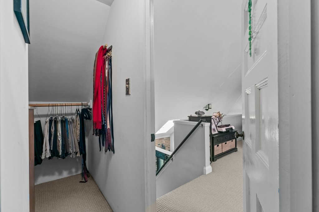 21 Slocum Street Newport, RI 02840 - Photo 29 of 50