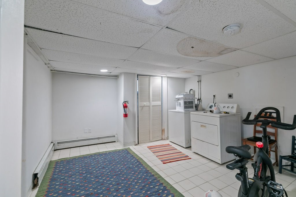 21 Slocum Street Newport, RI 02840 - Photo 42 of 50