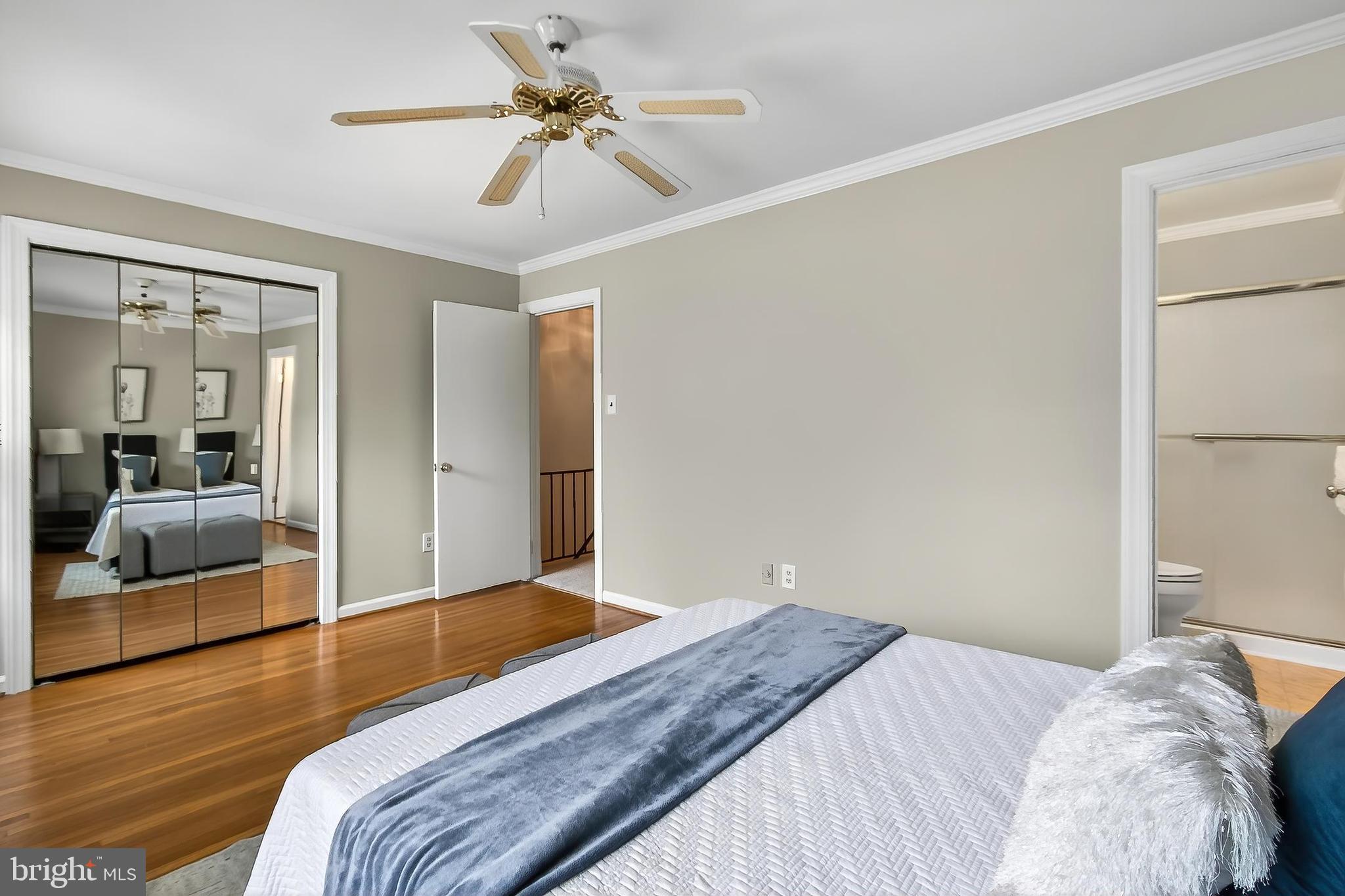 7781 Tiverton Drive Springfield, VA 22152 - Photo 18 of 53 Crown molding & mirrored closet doors