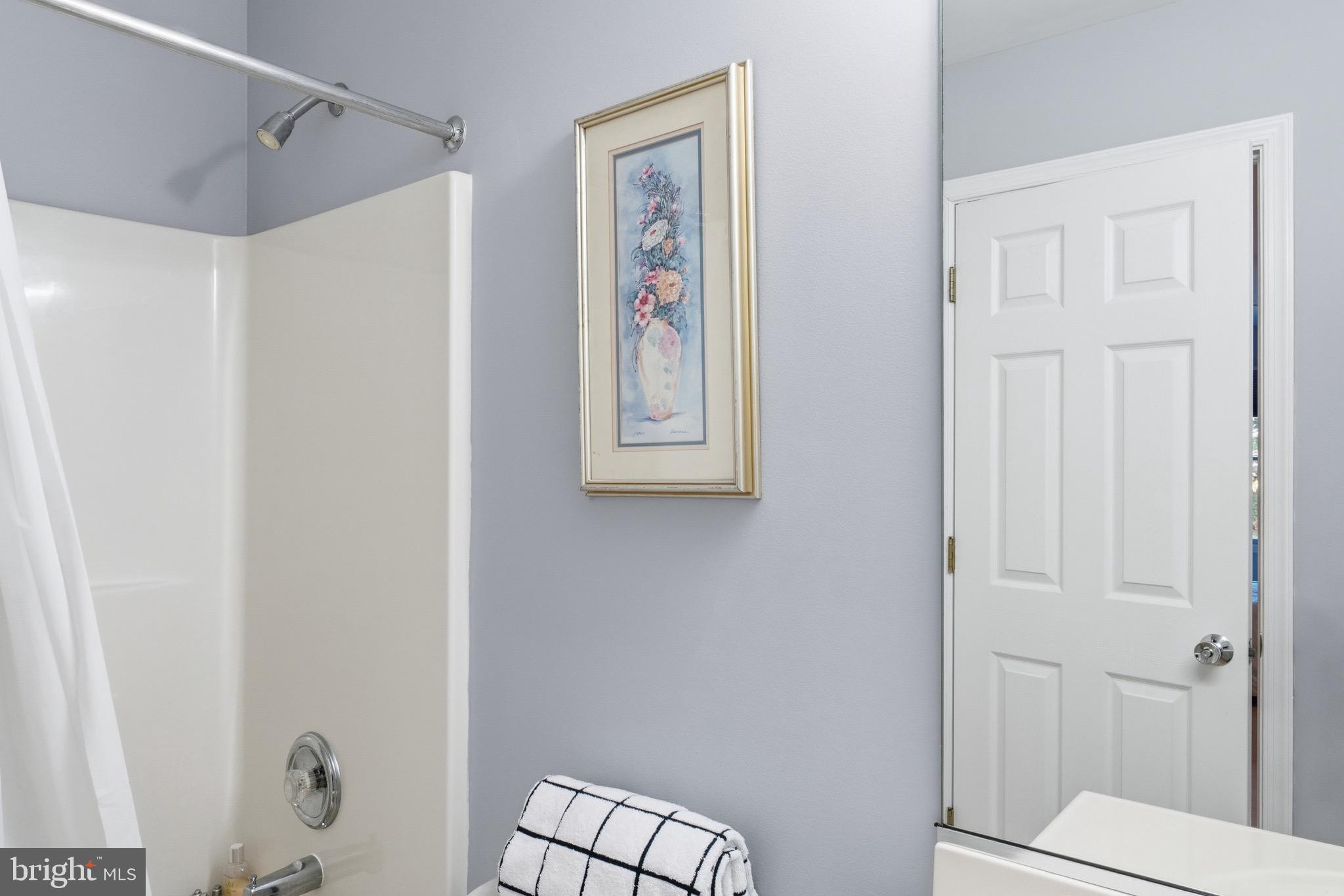 906 Auckland Way Chester, MD 21619 - Photo 18 of 36 Guest bedroom 1 -- en suite bathroom