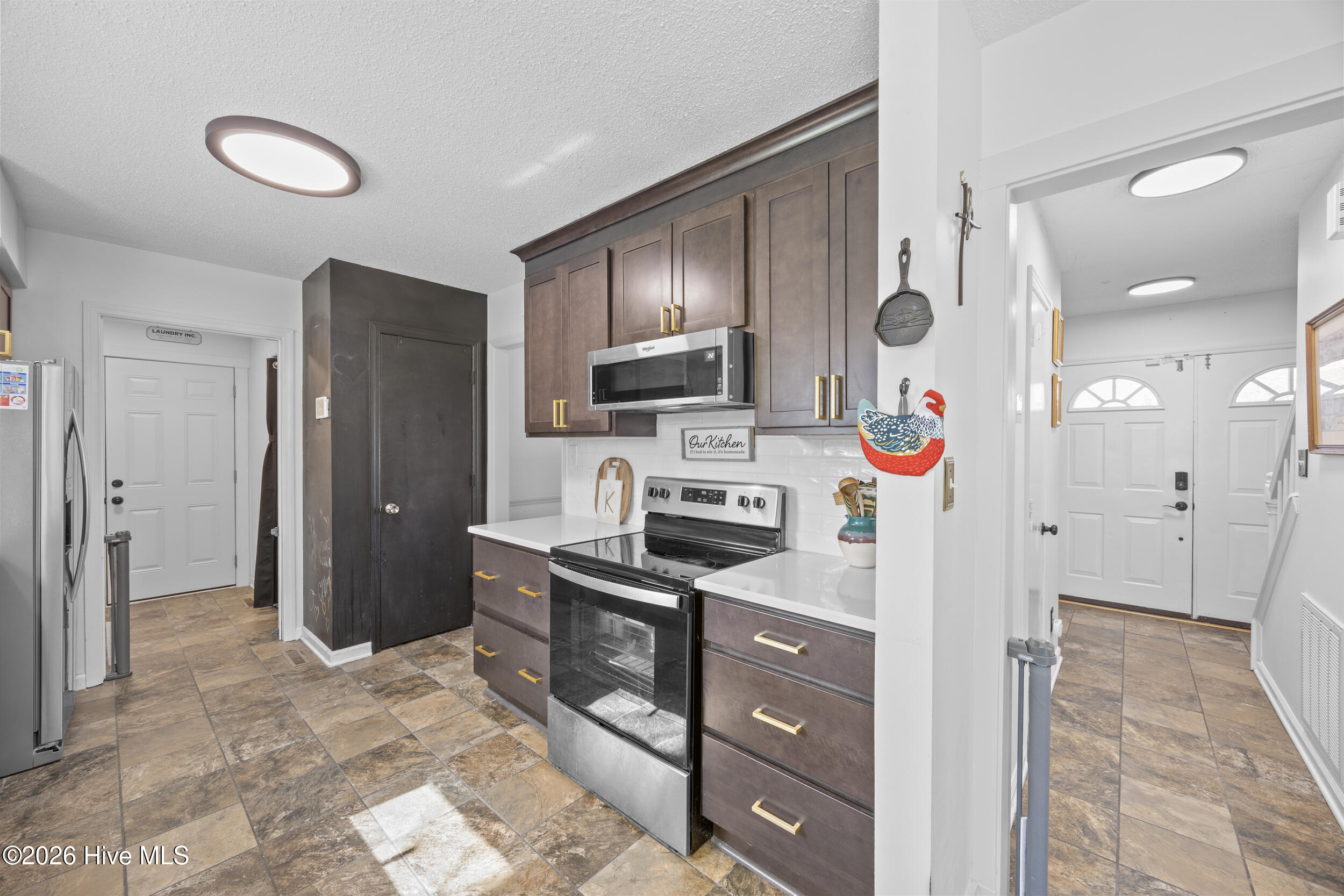 808 Gadwell Loop Jacksonville, NC 28540 - Photo 14 of 55 18_kitchen