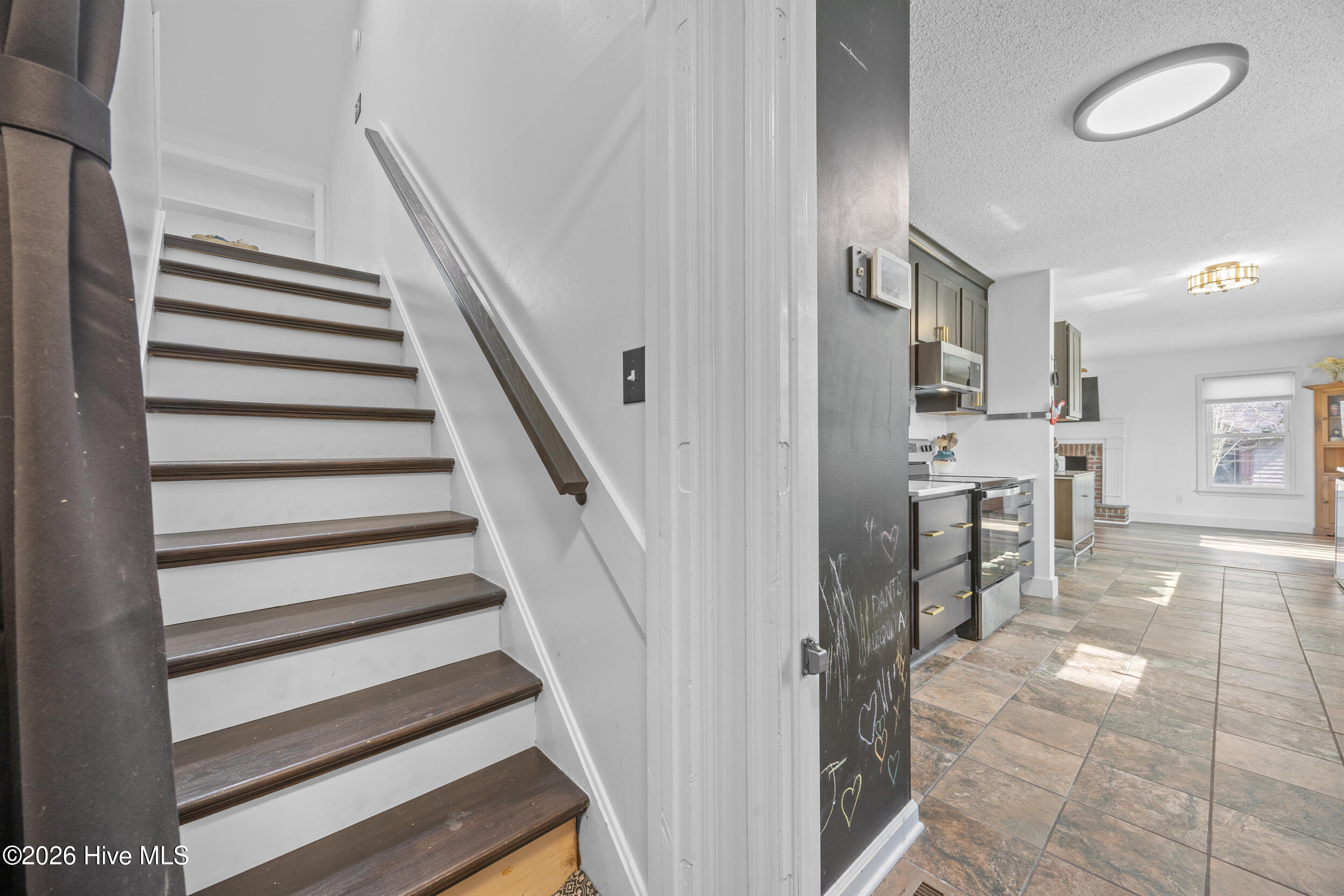 808 Gadwell Loop Jacksonville, NC 28540 - Photo 18 of 55 22_stiars
