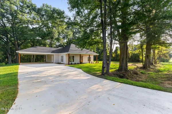 $264,500 | 629 Shirley Sanford Road, Seminary, MS 39479