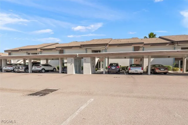 $194,000 | 5770 Trailwinds Drive, Unit 213, Fort Myers, FL 33907