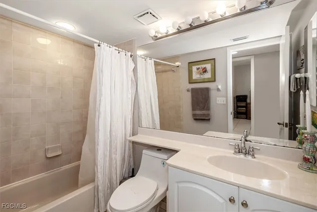 $194,000 | 5770 Trailwinds Drive, Unit 213, Fort Myers, FL 33907