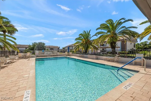 $194,000 | 5770 Trailwinds Drive, Unit 213, Fort Myers, FL 33907