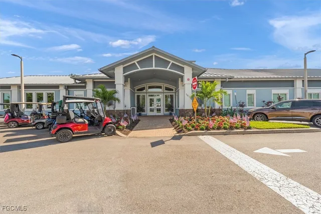 $194,000 | 5770 Trailwinds Drive, Unit 213, Fort Myers, FL 33907