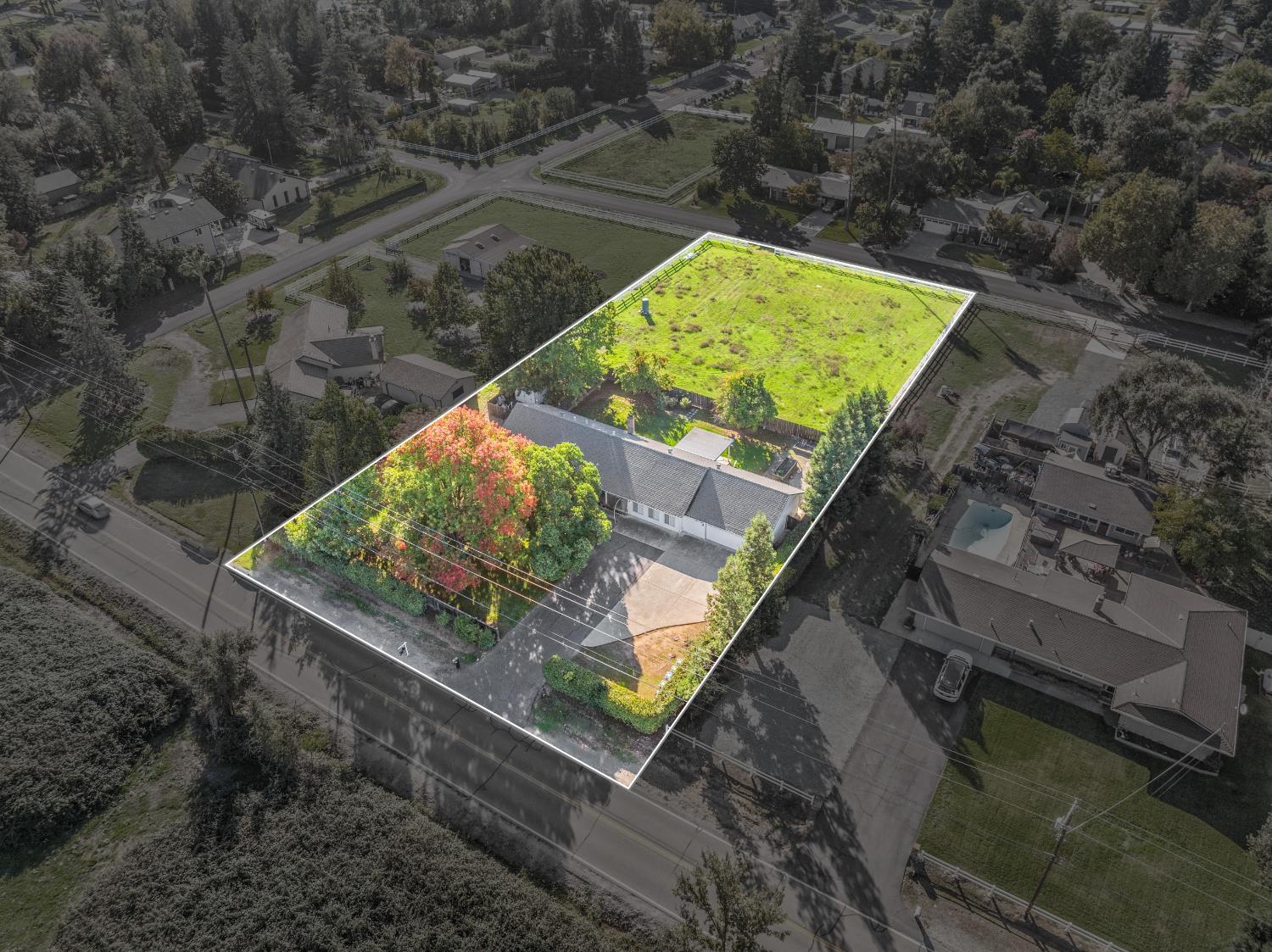 8850 Bader Road Elk Grove, CA 95624 - Photo 37 of 43 a view of a back yard of the house and a yard