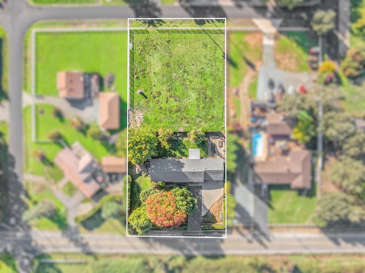 8850 Bader Road Elk Grove, CA 95624 - Photo 9 of 43 a view of outside area